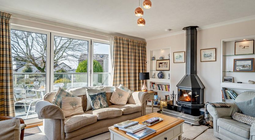 Photo of 5 Bed in Grange-over-sands