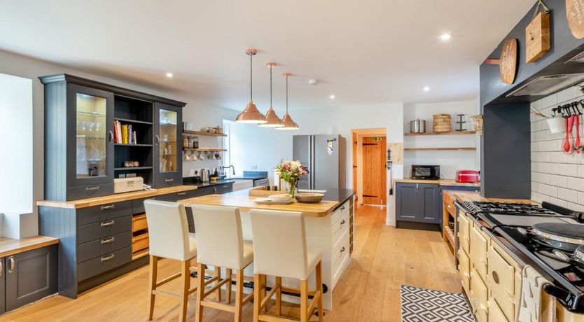 Photo of 4 Bed in Hawick