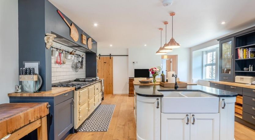 Photo of 4 Bed in Hawick