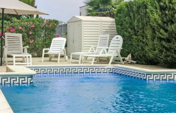 Palmera I Holiday Home