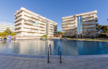 Larimar Holiday Home