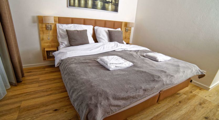 Photo of Lakeside Village 2 Apartment 3