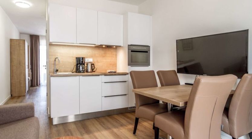 Photo of Lakeside Village 2 Apartment 3