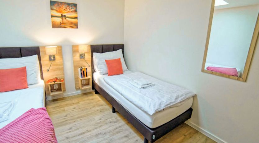 Photo of Lakeside Village 8 Apartment 8