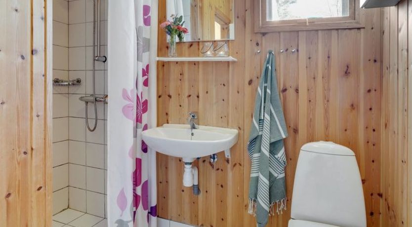 Photo of "Valda" - 800m from the sea