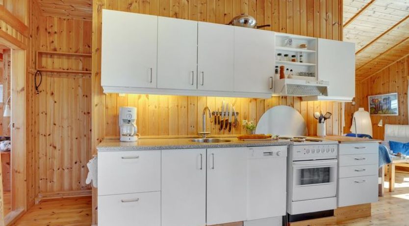 Photo of "Valda" - 800m from the sea