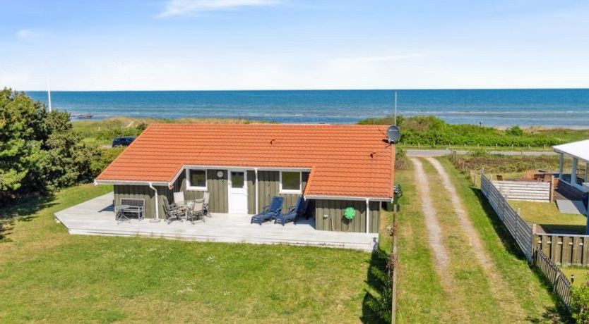 Photo of "Suometar" - 90m from the sea
