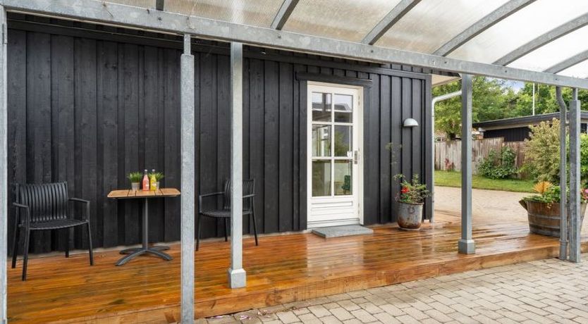 Photo of "Brune" - 330m from the sea