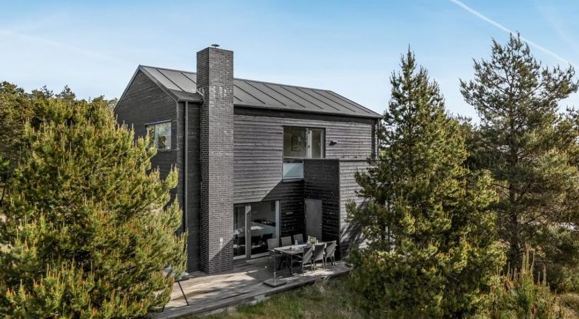 Photo of "Hunding" - 2.5km from the sea