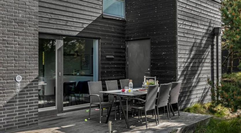 Photo of "Hunding" - 2.5km from the sea