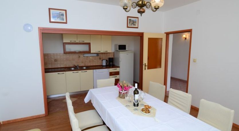 Photo of Grebastica Apartment 2