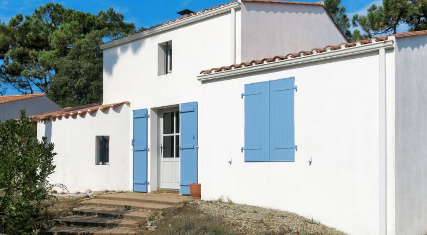 Photo of Les Brisans