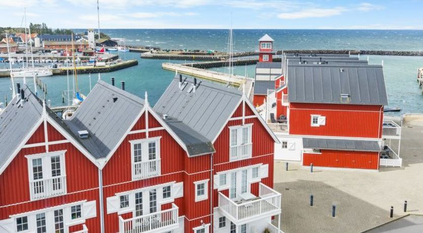 Photo of "Annete" - 20m from the sea