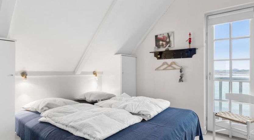 Photo of "Annete" - 20m from the sea