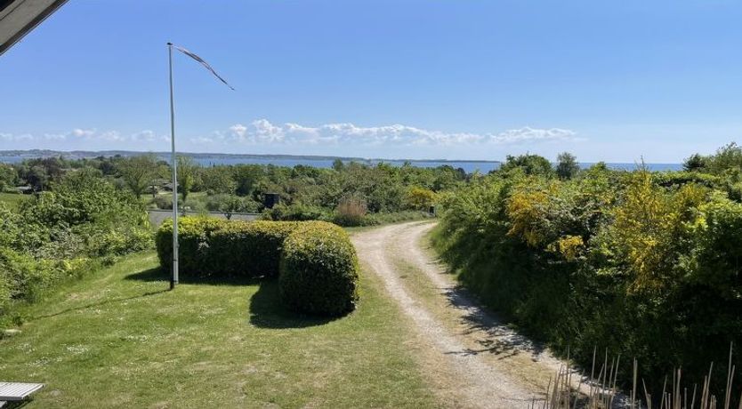 Photo of "Asmod" - 450m from the sea