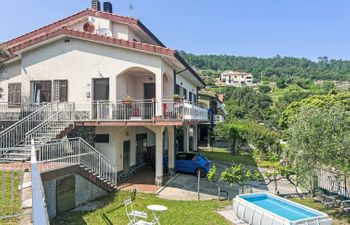 Biking Seaview Holiday Home