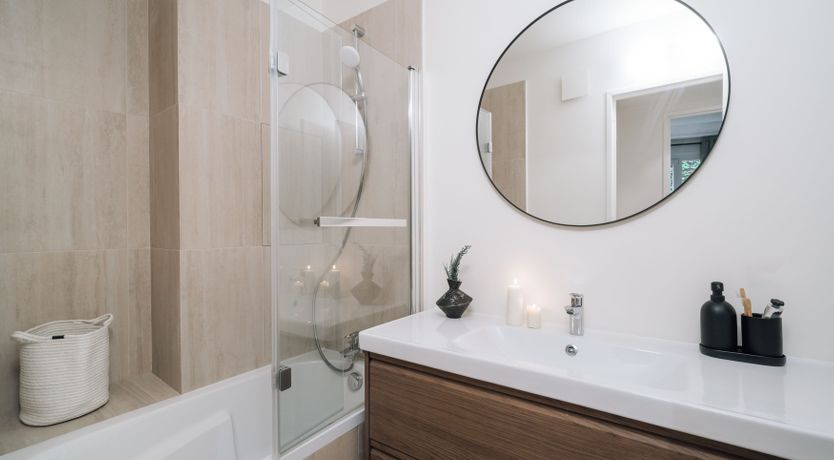 Photo of Miroirs Cintrés