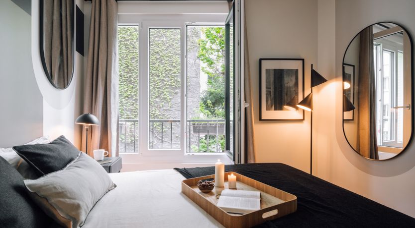 Photo of Miroirs Cintrés