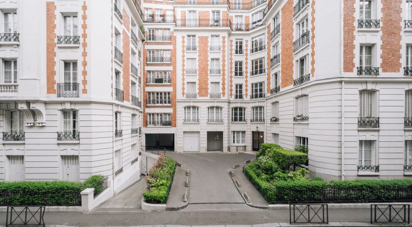 Photo of Miroirs Cintrés