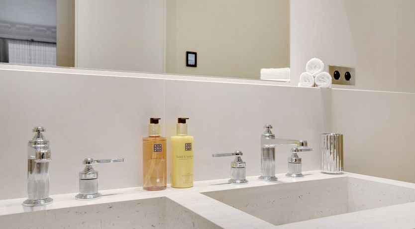 Photo of Louvre Elegance