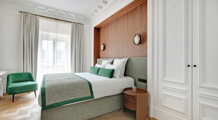 Photo of Louvre Elegance