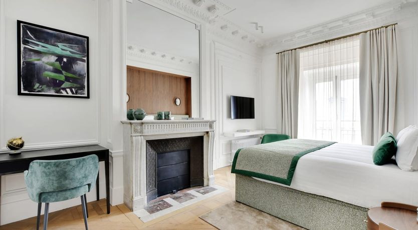 Photo of Louvre Elegance