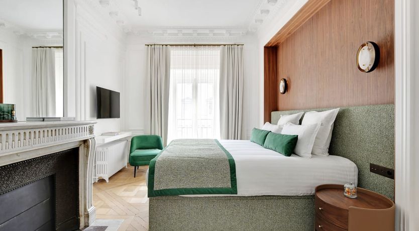 Photo of Louvre Elegance