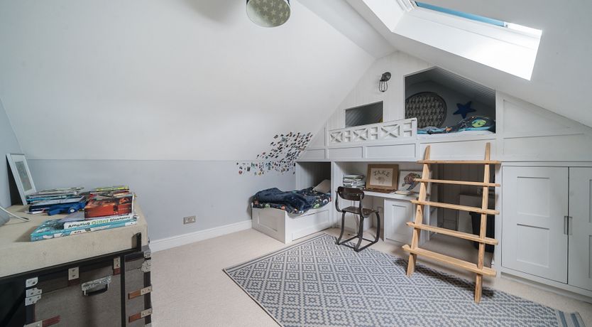 Photo of Apple Tree Air