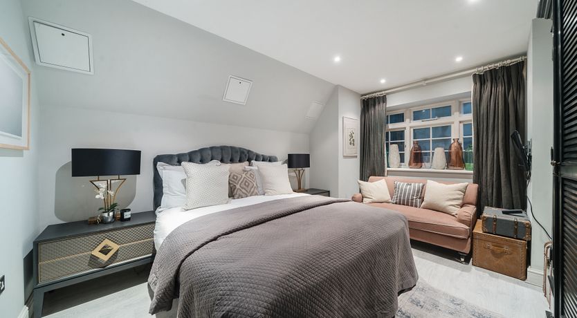 Photo of Apple Tree Air