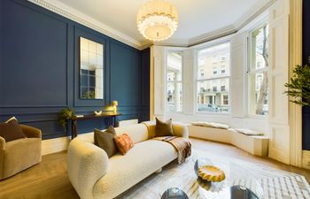 Knightsbridge Elegance Holiday Home