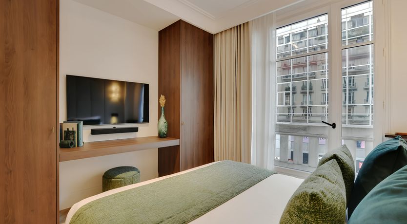 Photo of Paris Jewel