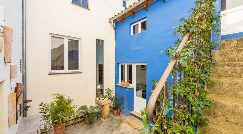 Photo of Tangerine & Turquoise