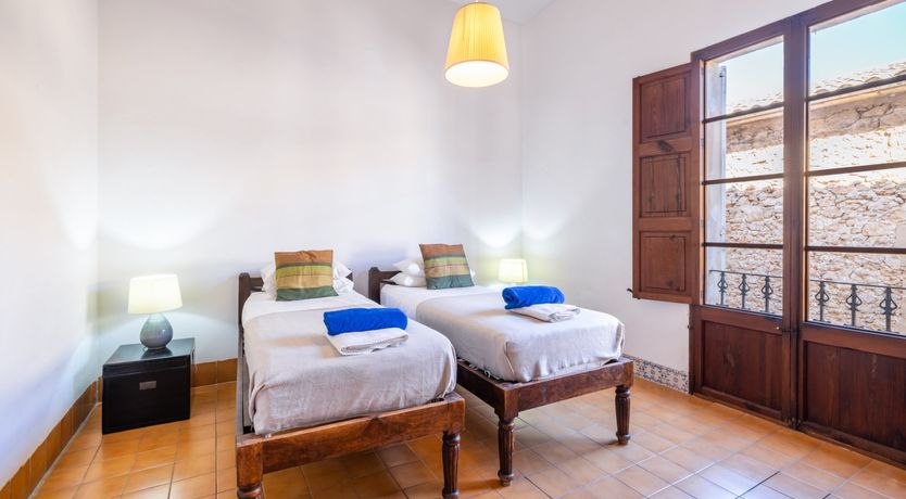 Photo of Tangerine & Turquoise