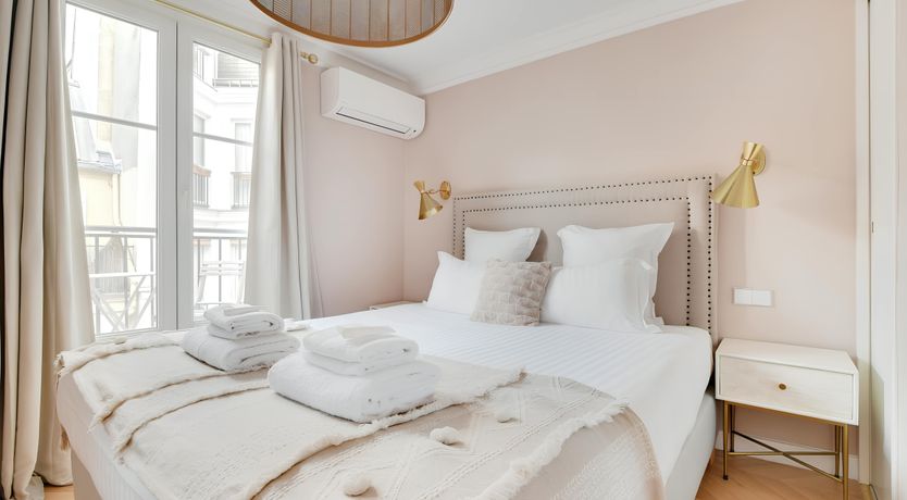 Photo of Wine & Gold