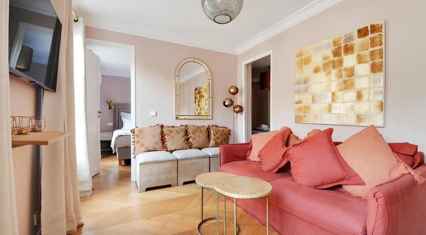 Photo of Wine & Gold