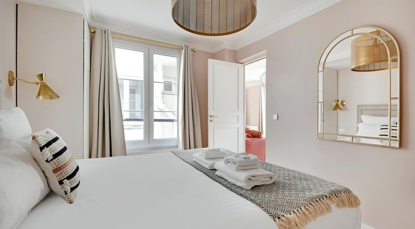 Photo of Wine & Gold