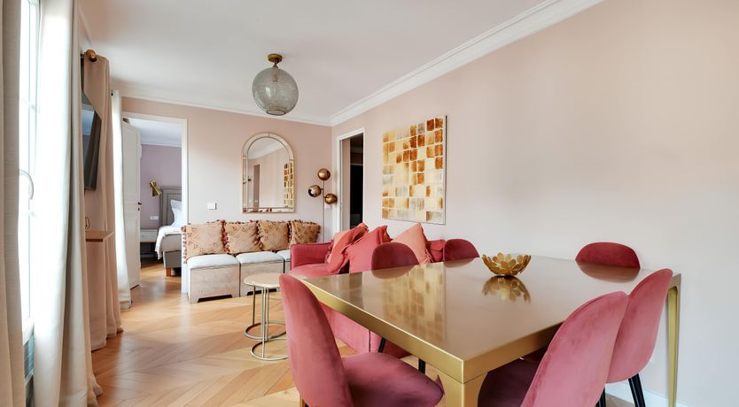 Photo of Wine & Gold