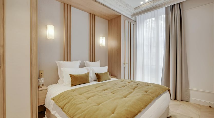 Photo of Parisian Scene