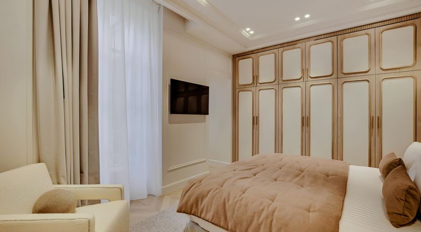 Photo of Parisian Scene