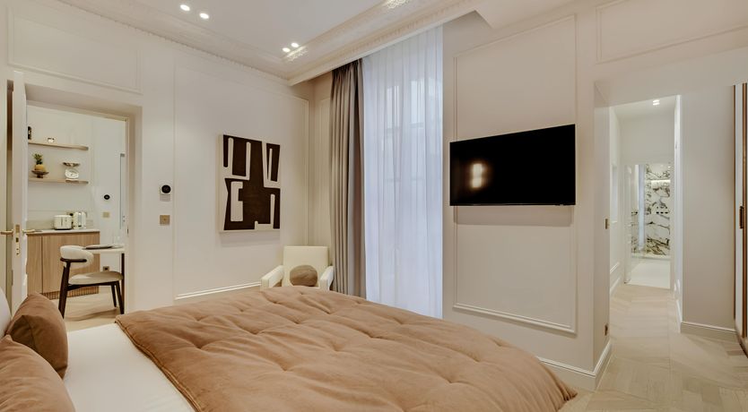 Photo of Parisian Scene