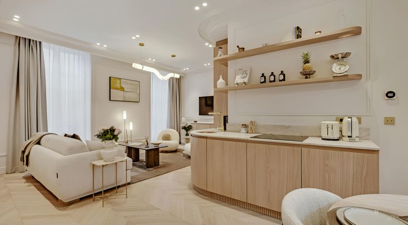 Photo of Parisian Scene