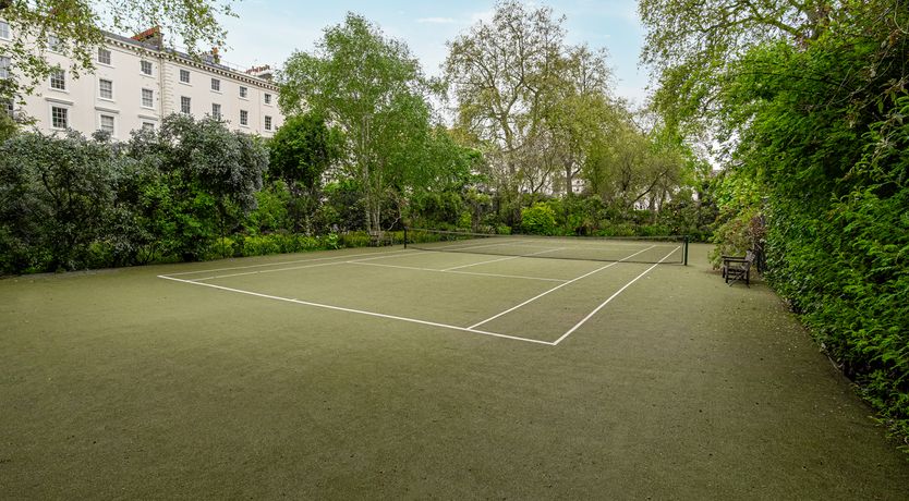 Photo of The Artist Dreams