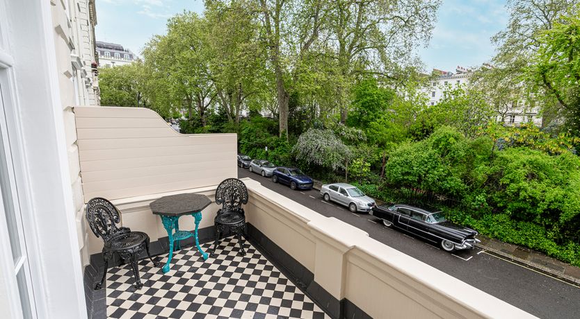 Photo of The Artist Dreams