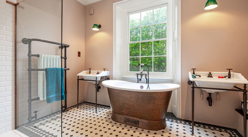 Photo of The Artist Dreams