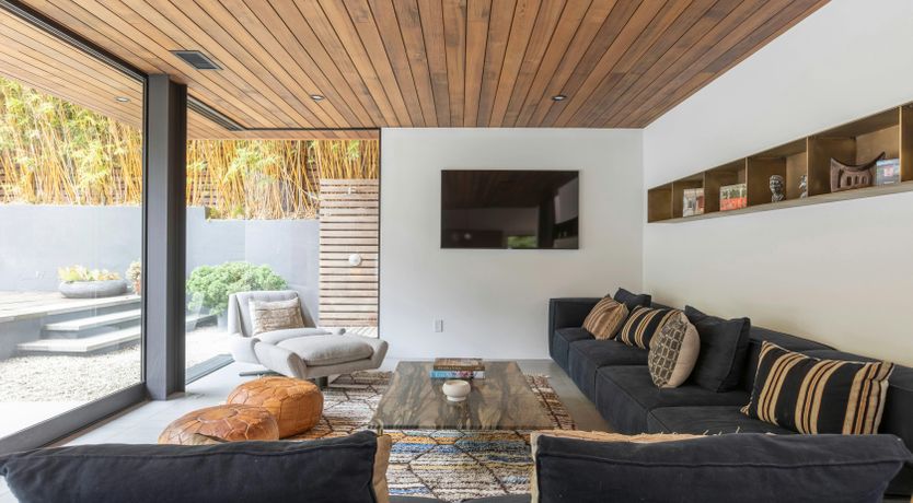 Photo of Laurel Luxe