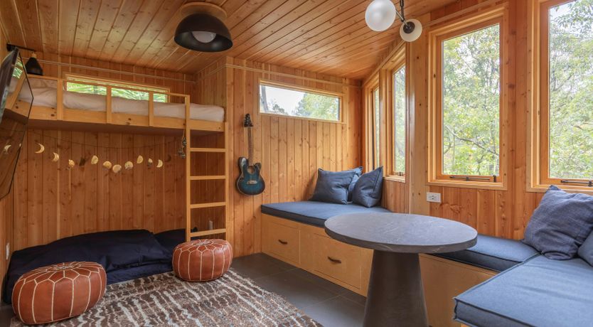 Photo of Laurel Luxe