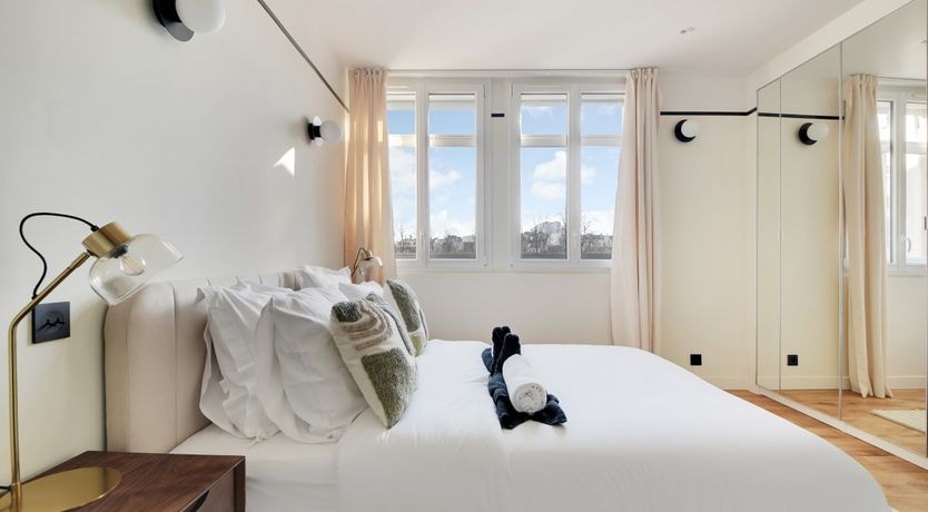 Photo of Pearl & Amber