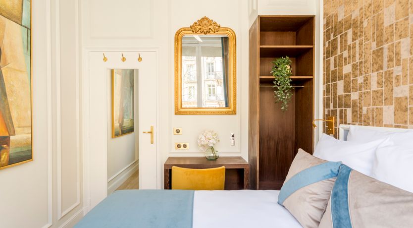 Photo of Chandelier Glamour