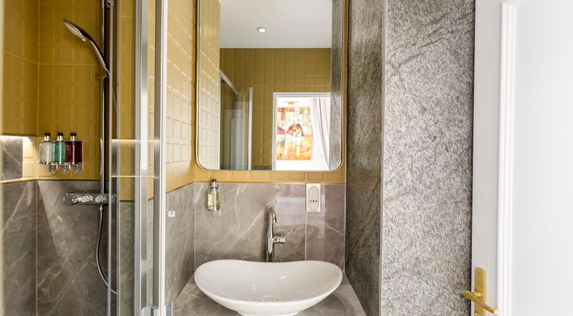 Photo of Chandelier Glamour