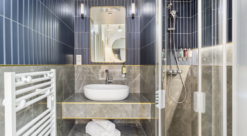 Photo of Chandelier Glamour